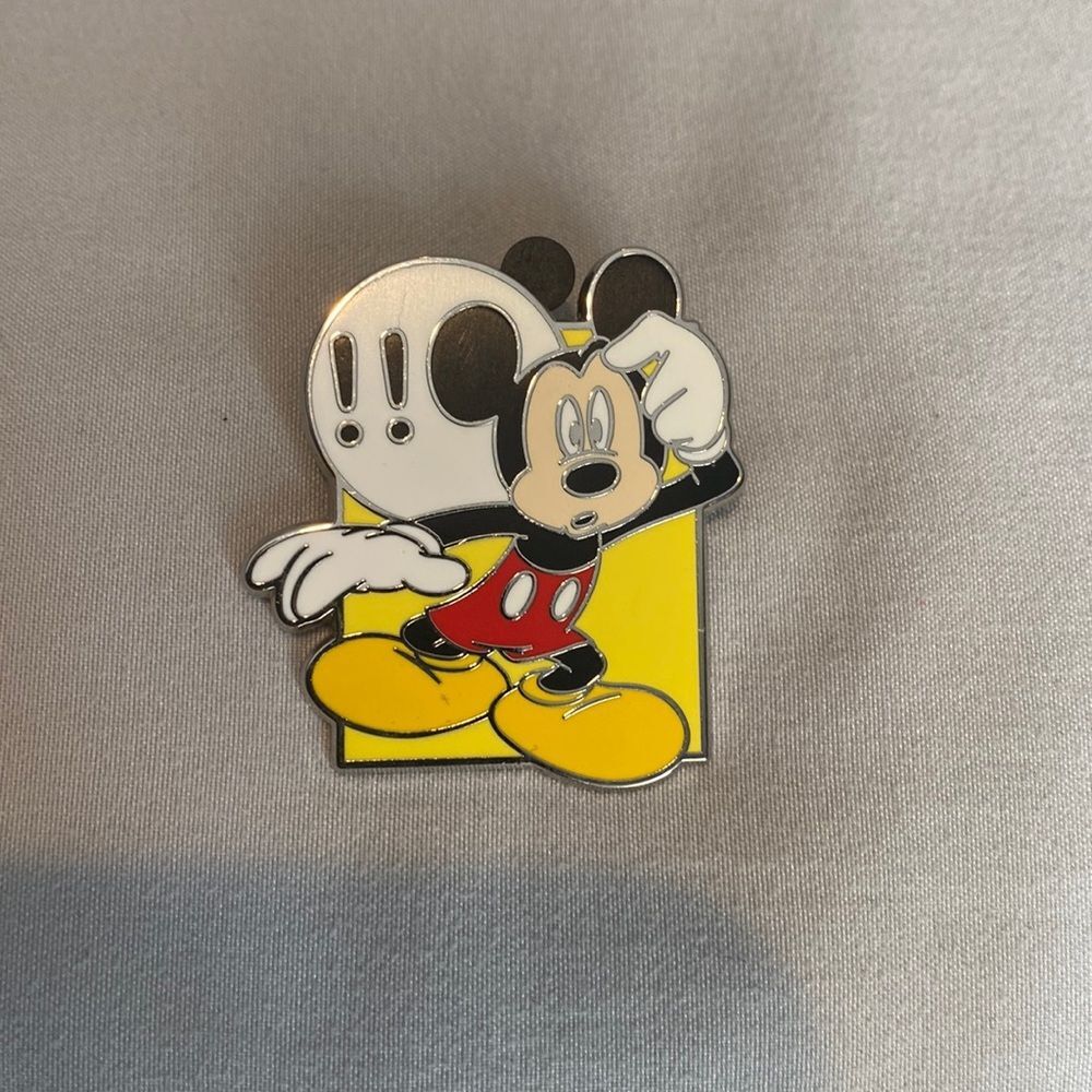 Mickey mouse expression comic strip pin